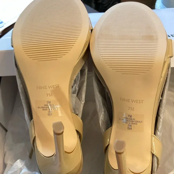 Nine West Ivory Heels Patent Like Texture Size 7 - Picture 6 of 7